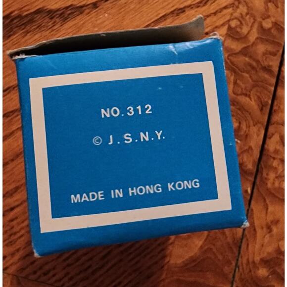 Vintage "Bless This House" Plastic Salt & Pepper Shakers Set JSNY Hong Kong - Picture 6 of 8